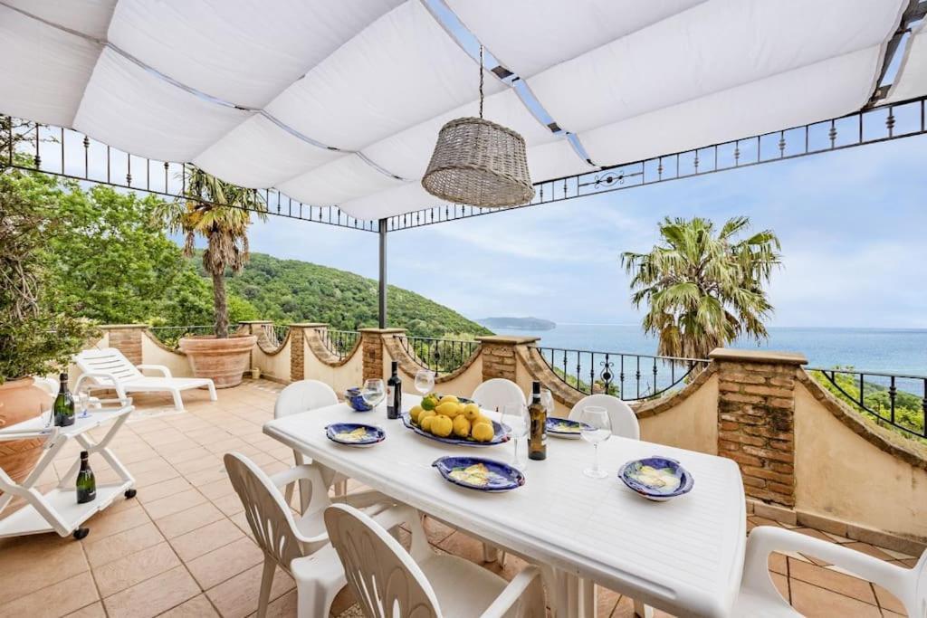 La Villa Di Nonna Angela Pisciotta Bagian luar foto