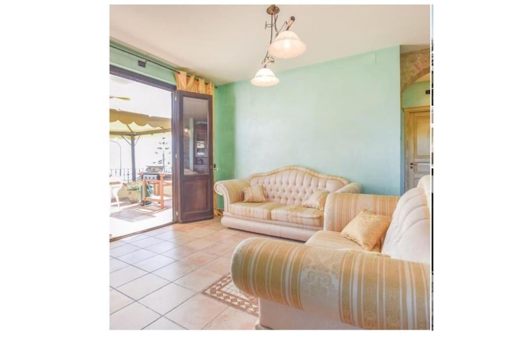 La Villa Di Nonna Angela Pisciotta Bagian luar foto